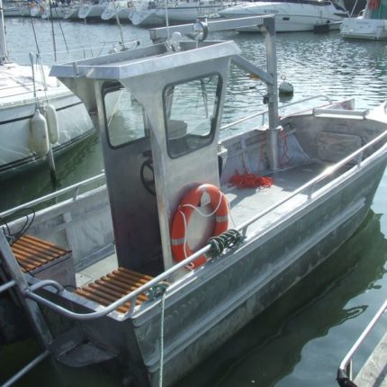 Bateau de servitude 6 m x 2 m